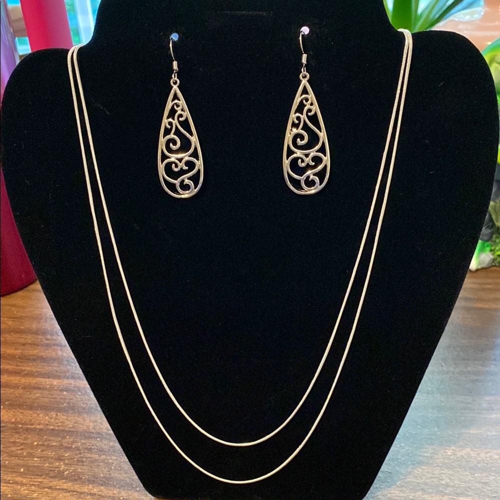 Silver-toned Necklaces Same Length with Intricate Design Filagree Earrings
